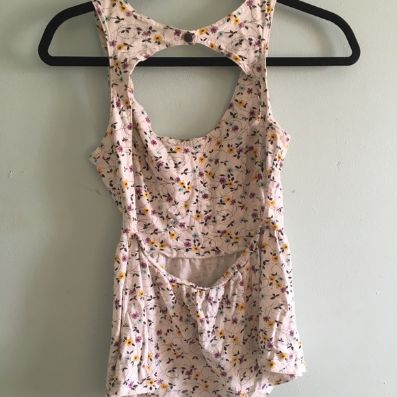 O’Neill Tank - Picture 2 of 3